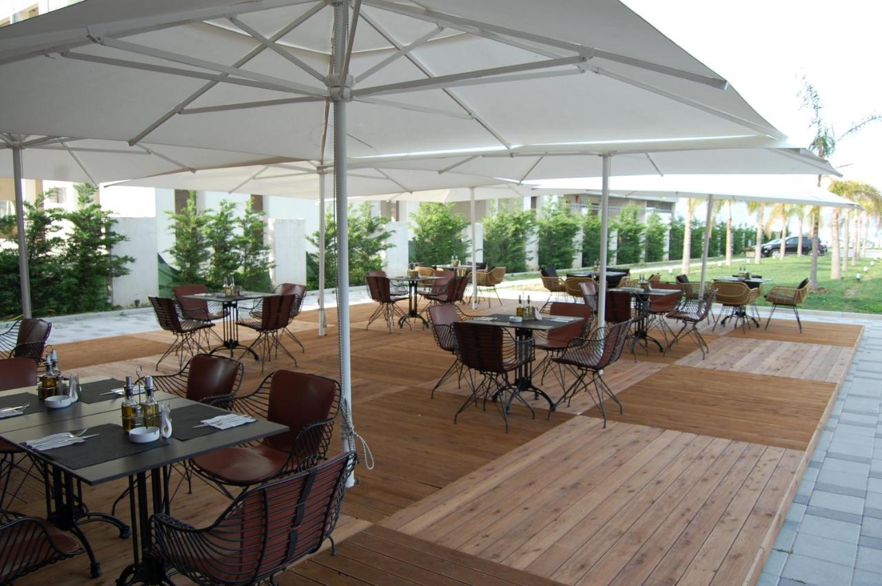 A&G Hotel Radhimë Екстериор снимка