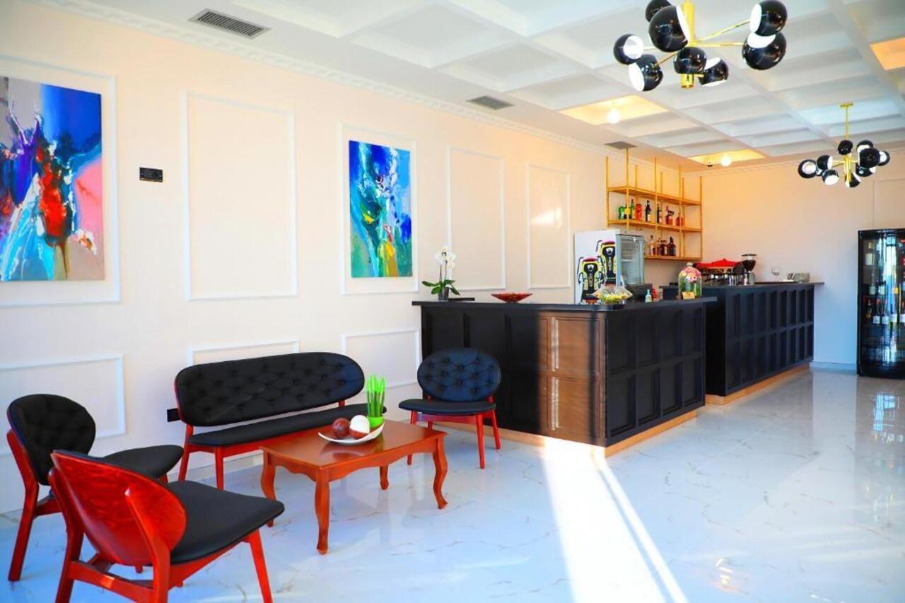 A&G Hotel Radhimë Екстериор снимка
