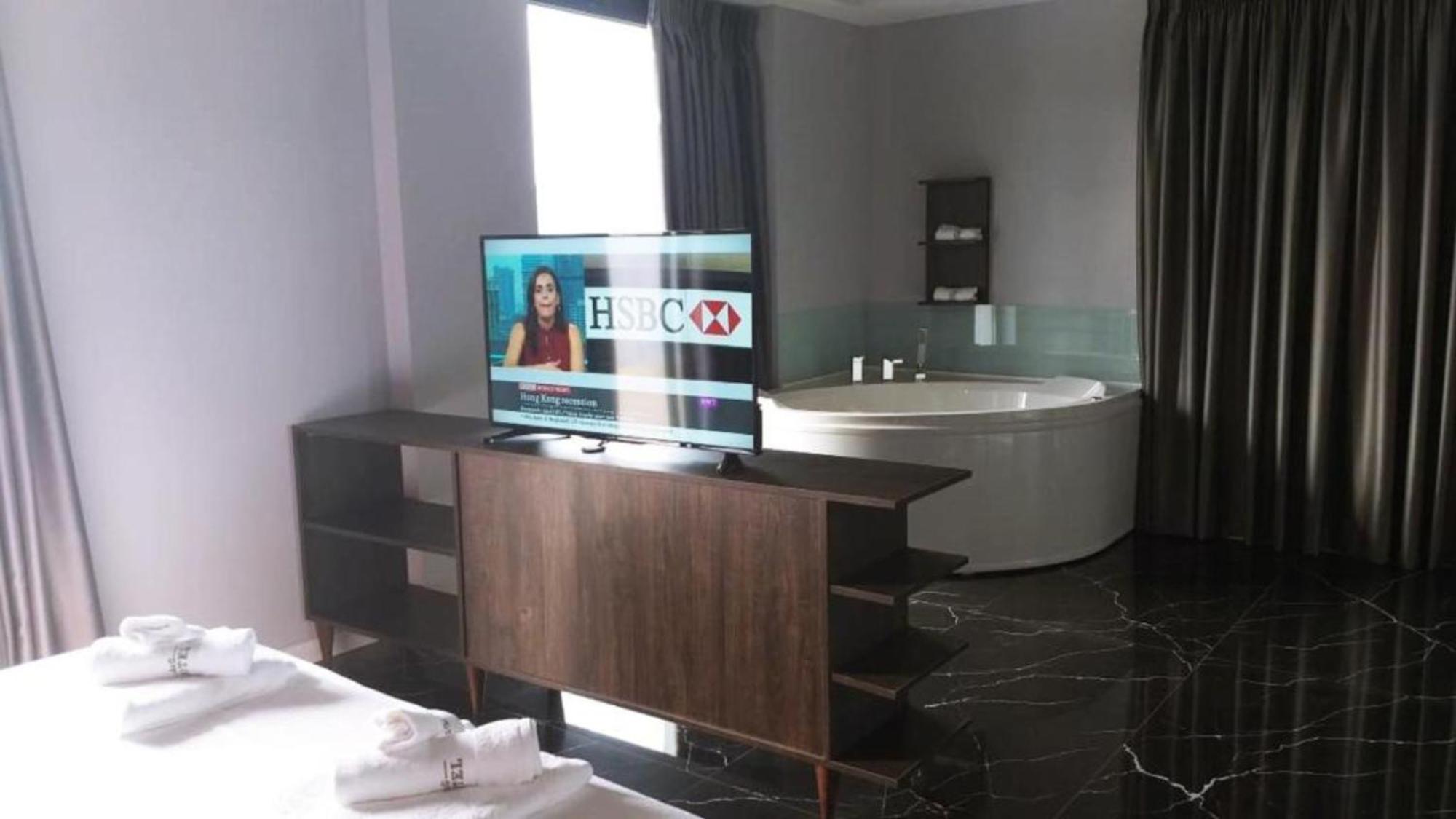 A&G Hotel Radhimë Екстериор снимка