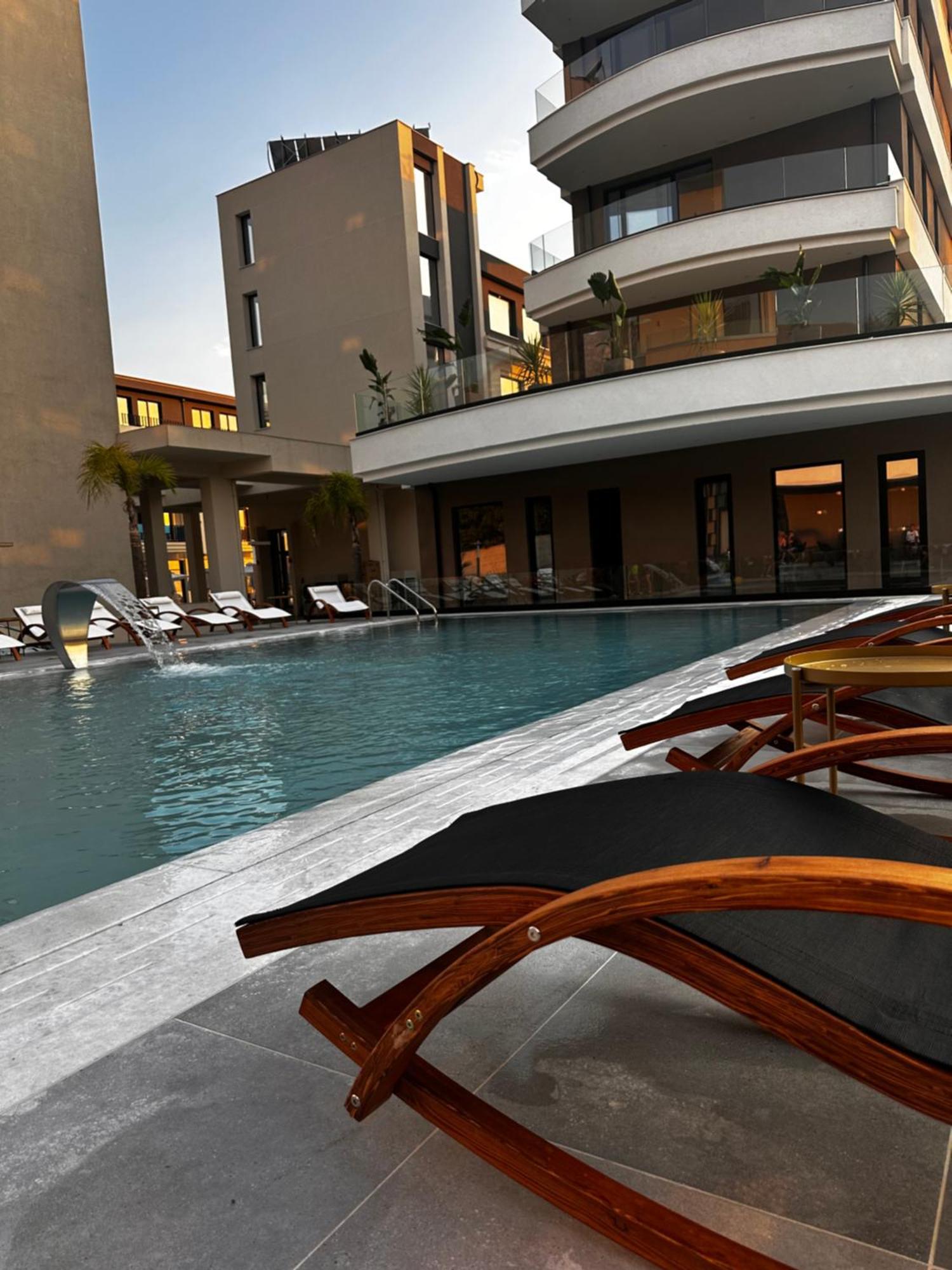 A&G Hotel Radhimë Екстериор снимка