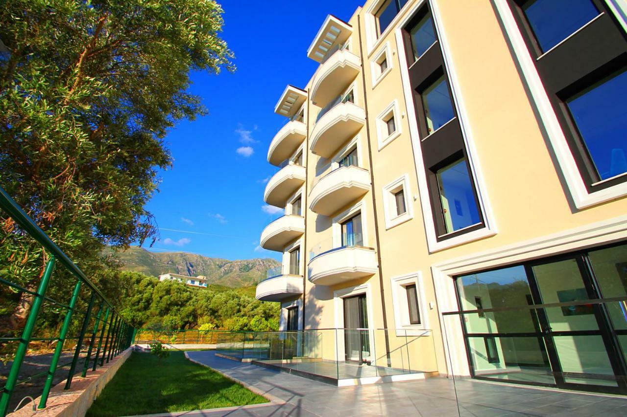 A&G Hotel Radhimë Екстериор снимка