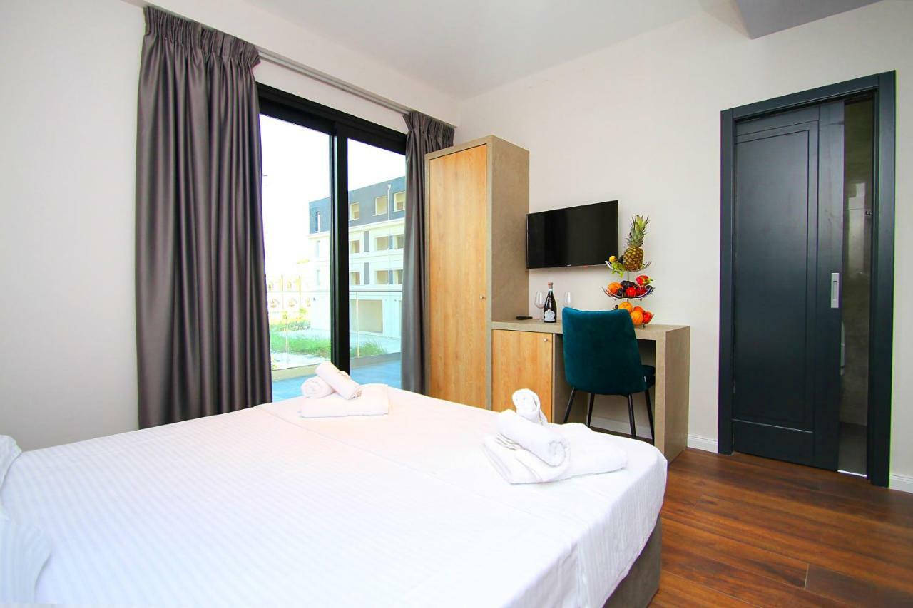 A&G Hotel Radhimë Екстериор снимка